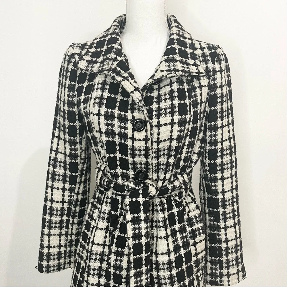 SOLD—LOVESTITCH TWEED TRENCH COAT | SIZE: M - Picture 2 of 8